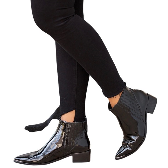 MARK FISHER LTD Yommi Patent Leather Pull On Chelsea Boots/Booties Black Sz 9.5 - Picture 1 of 13